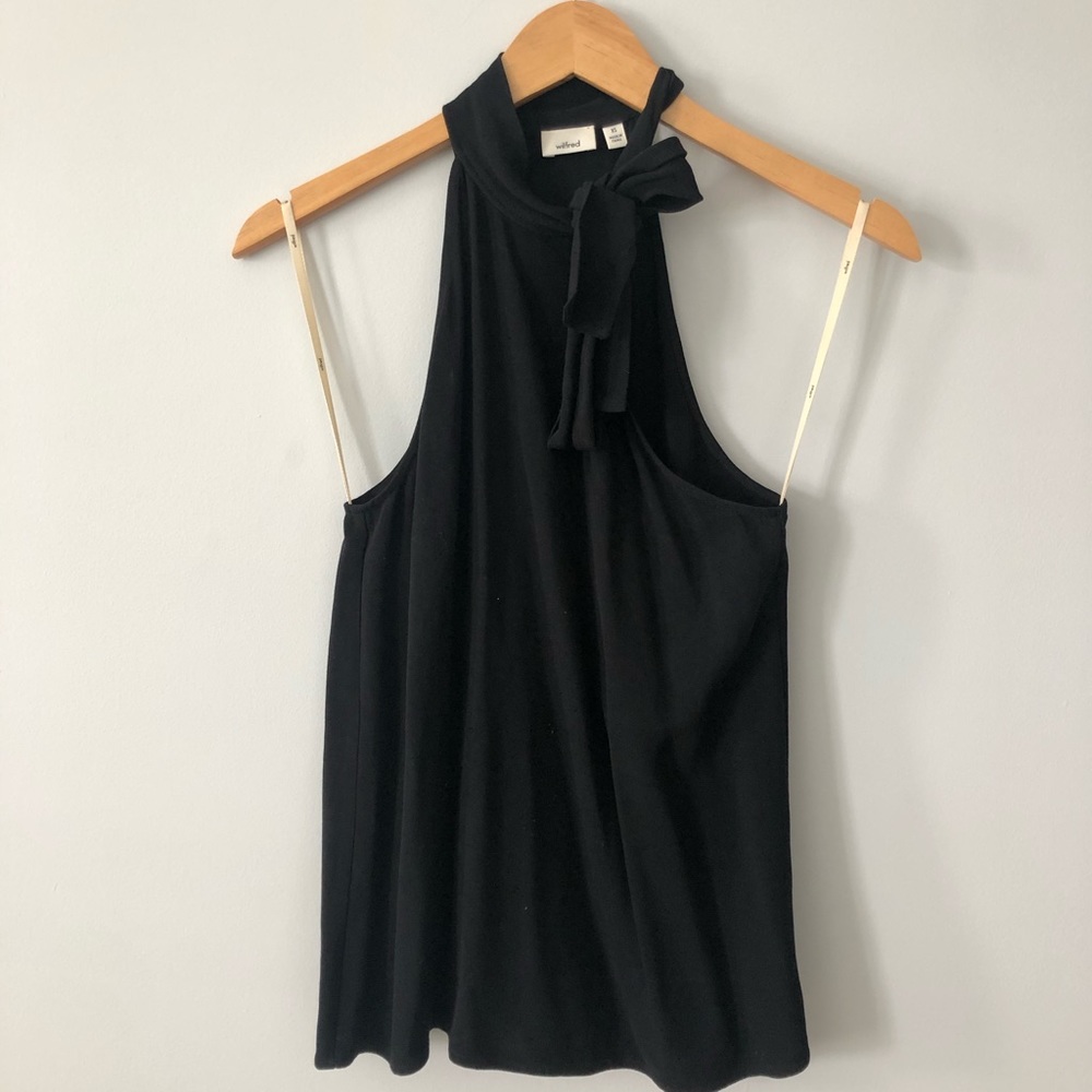 ✨ Black Sleeveless Blouse | Aritzia - Picture 2 of 7